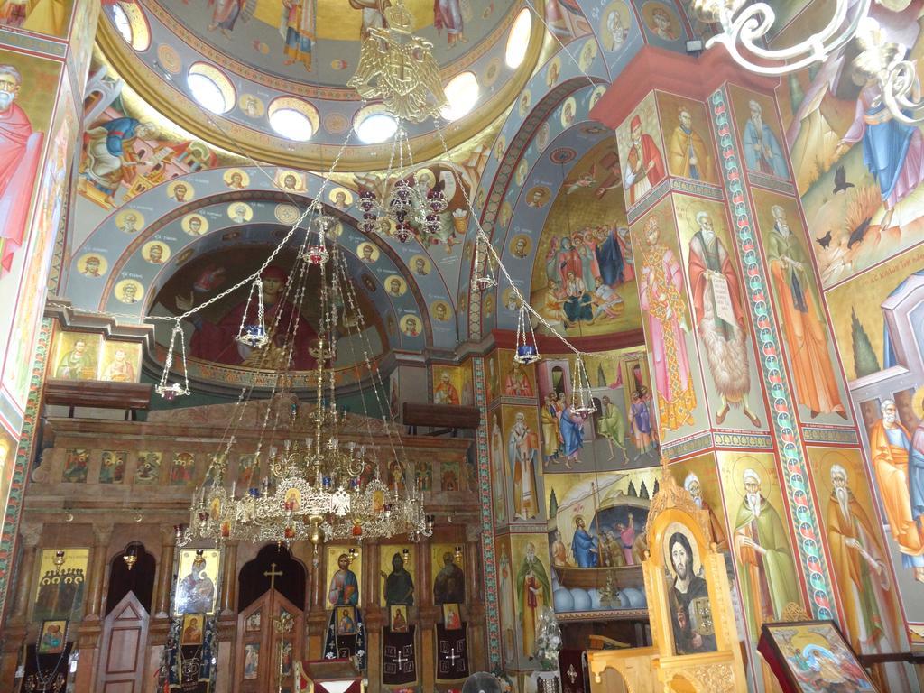 Sea Of Galilee - Genghis Khan In The Golan Giv'at Yo'av Exterior foto