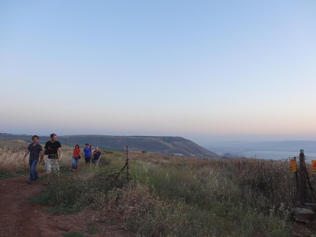 Sea Of Galilee - Genghis Khan In The Golan Giv'at Yo'av Exterior foto